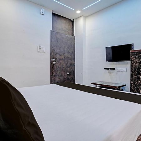 Hotel O White Palace Hotel راجكوت المظهر الخارجي الصورة