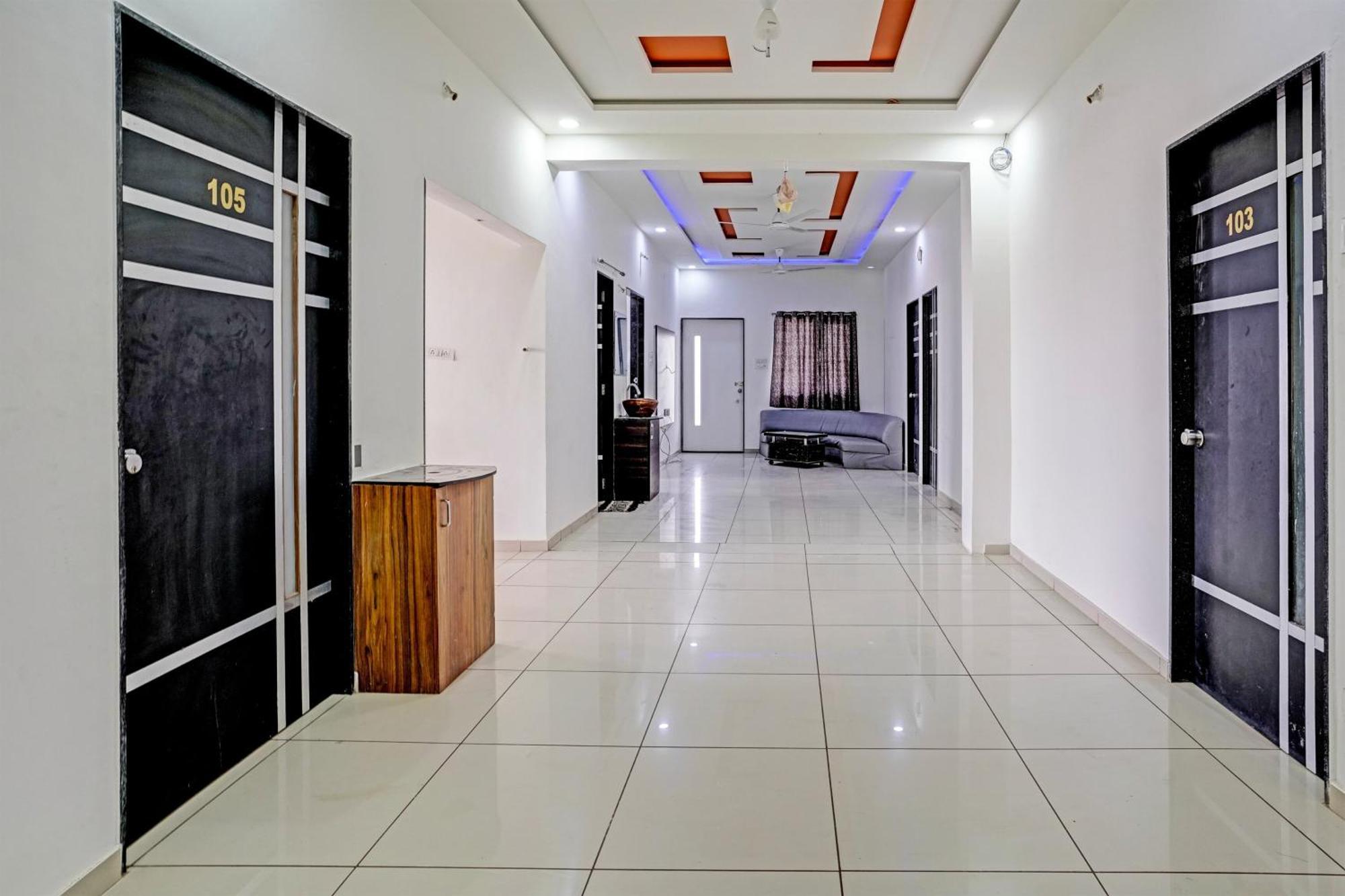Hotel O White Palace Hotel راجكوت المظهر الخارجي الصورة