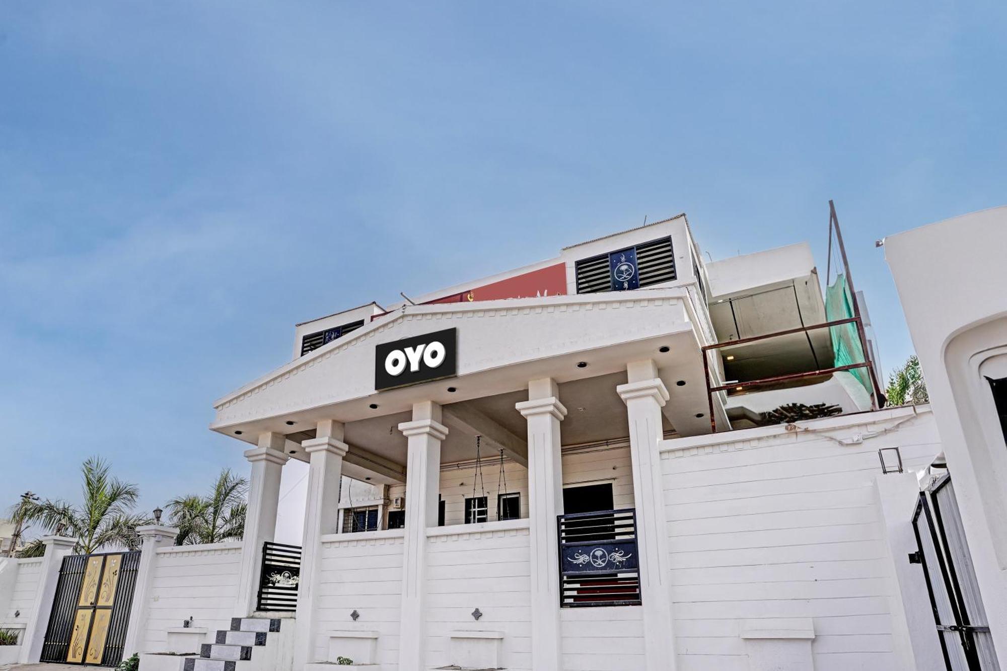 Hotel O White Palace Hotel راجكوت المظهر الخارجي الصورة