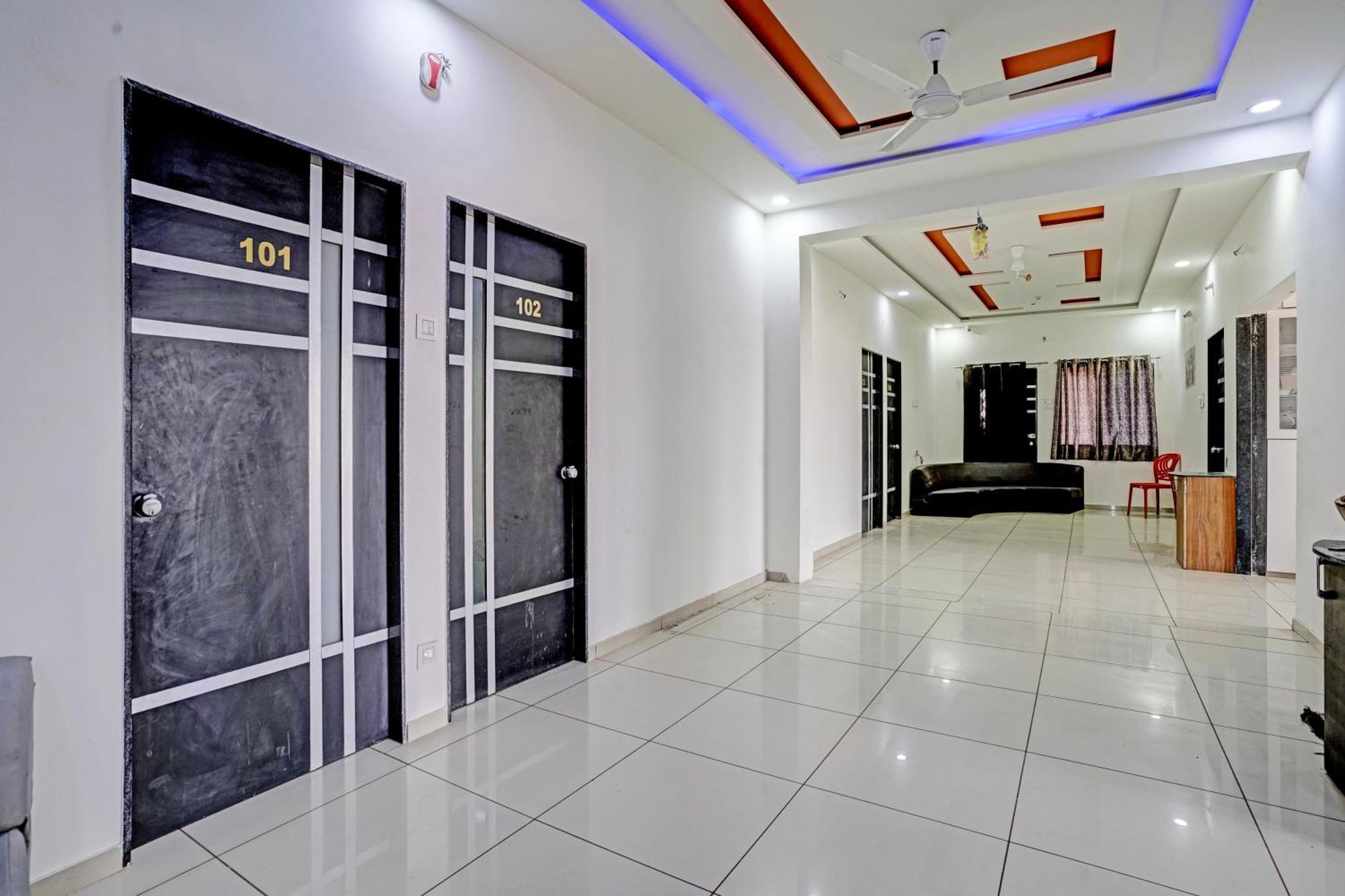 Hotel O White Palace Hotel راجكوت المظهر الخارجي الصورة